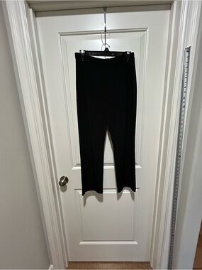 Chico's women’s size 8 petite Black Knit Waistband Pants. LIKE NEW. Lightweight